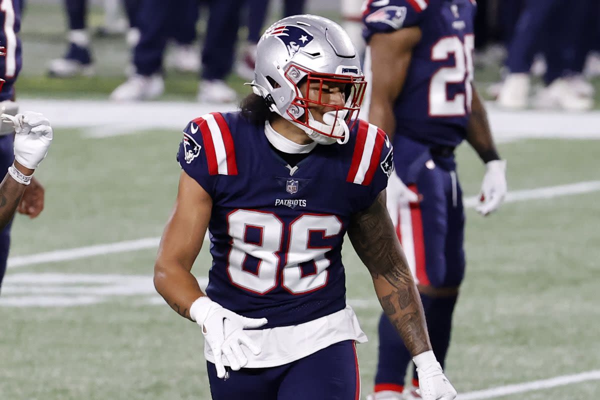 Patriots TE Devin Asiasi